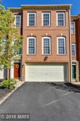 8042 Samuel Wallis St, Lorton, VA 22079-2357