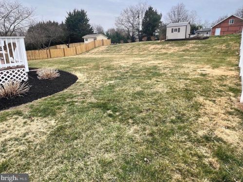 337 Hanby Cir, Boothwyn PA  19061-2319 exterior