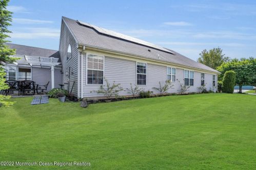 26 Casco Ct, Lakewood NJ  08701-5779 exterior