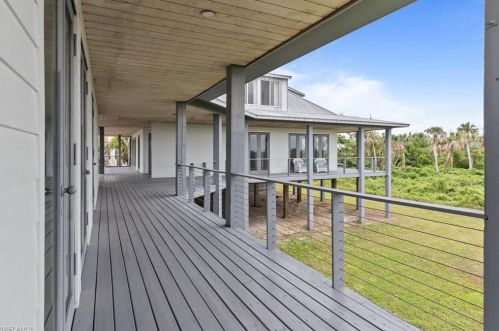 4150 Dingman Dr, Sanibel FL 33957-5107 exterior