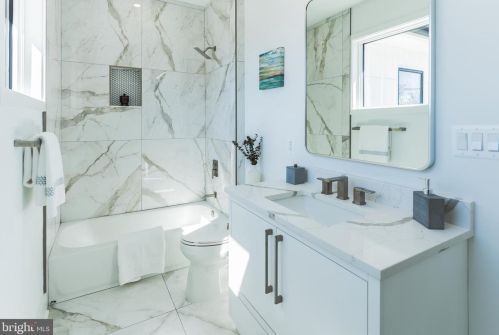 2219 Westmoreland St, Falls Church VA  22043-1701 exterior