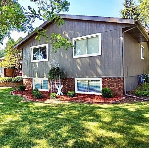 1812 Mitscher Ave, Eau Claire, WI 54701-7716