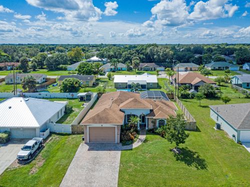 1458 Goodman Ave, Fort Pierce, FL 34953-1417