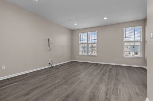 1948 Georgetown Dr, Sewickley PA  15143-1566 exterior