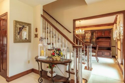 213 Hickory Heights Dr, Bridgeville, PA 15017-1084