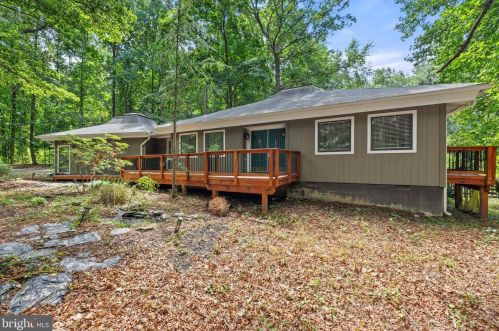 20787 Evergreen Mills Rd, Leesburg VA  20175-6320 exterior