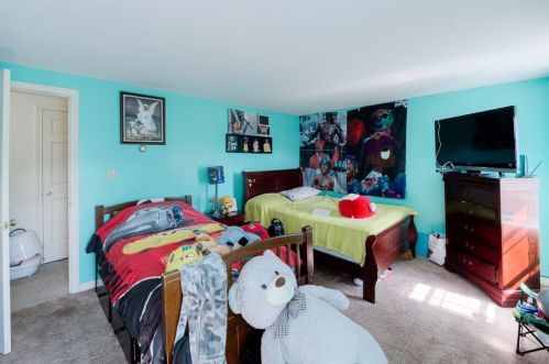 14 Linwood Rd, Natick MA 01760-3707 exterior