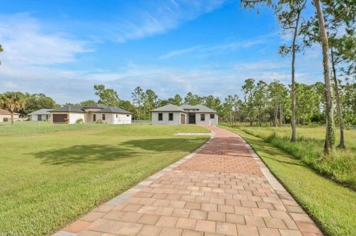 3011 12th Ave, Naples FL  34120-3730 exterior