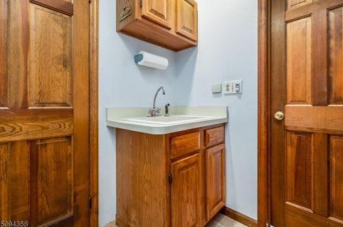 115 Johanna Farms Rd, East Amwell Township NJ  08551-2009 exterior