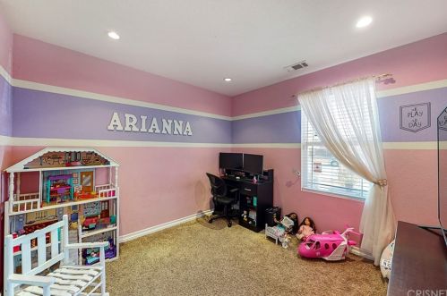 43123 Fleetwood Dr, Lancaster CA 93535-5213 exterior