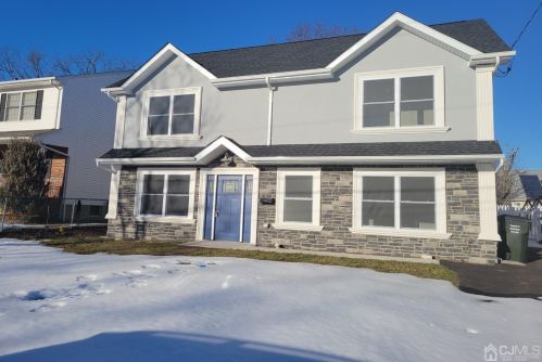 42 Park Ave, Iselin, NJ 08830-2242