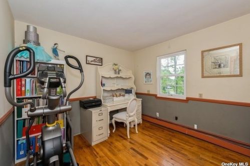 37 Kivy St, Huntington Station NY  11746-2044 exterior