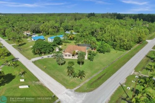 13487 57th Pl, West Palm Beach, FL 33411-8334
