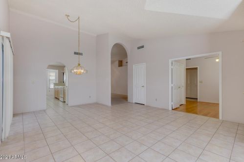 1903 Behrend Dr, Phoenix AZ  85024-1242 exterior