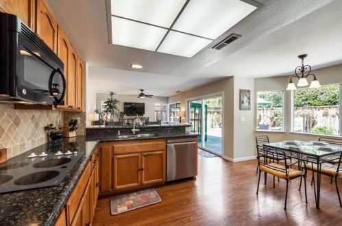 17092 Tassajara Cir, Morgan Hill CA  95037-7016 exterior