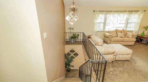2661 Peconic Ave, Seaford NY  11783-3451 exterior