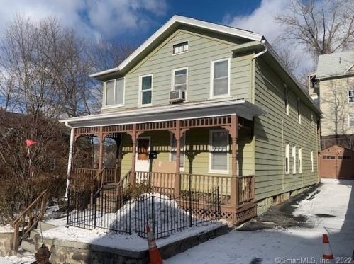 31 Camp St, Waterbury CT  06704-3929 exterior