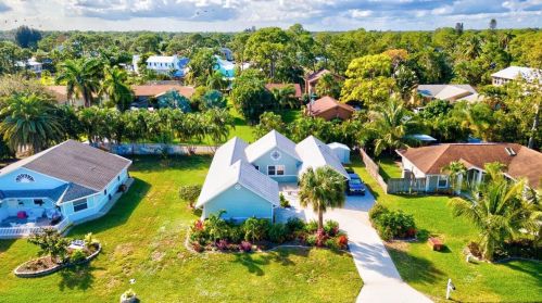 1381 Vizcaya Cir, Palm City FL  34990-1962 exterior