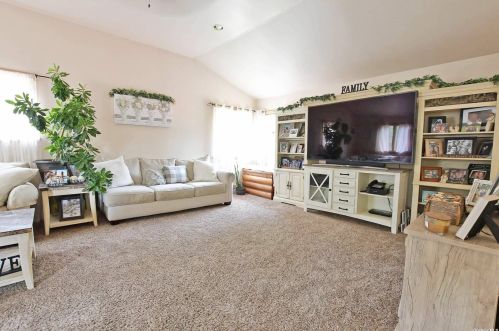 43 Madeline Rd, Panamoka NY  11961-2943 exterior