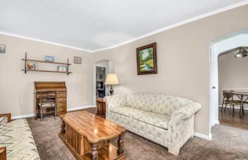 138 Wilton St, New Hyde Park NY  11040-3832 exterior