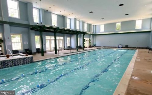 15241 Royal Crest Dr, Haymarket VA  20169-6211 exterior