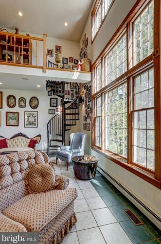 210 Hoernerstown Rd, Hummelstown PA  17036-9503 exterior