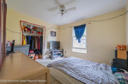 21 Pne Tree Dr, Berkeley Township NJ  08721-1711 exterior