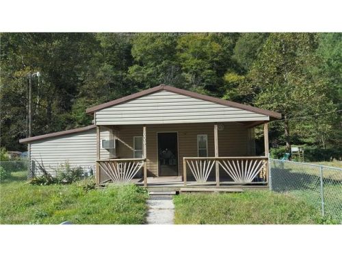 1606 Decota Rd, Ohley, WV 25075-9784