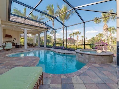 7682 Mulberry Ln, Naples, FL 34114-9439