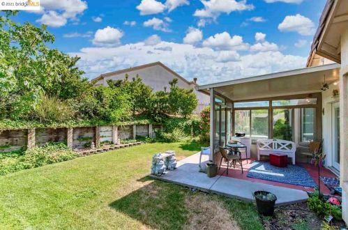 402 Laurel Pl, Rio Vista CA  94571-2181 exterior