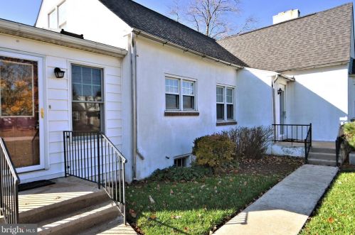 14 Oakdale Ave, Norristown PA  19403-1602 exterior