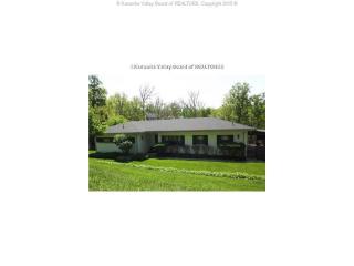 1522 Skyline Rd, Charleston, WV 25314-2365