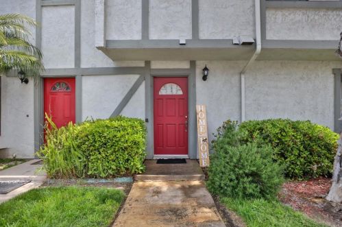 633 13th St, San Diego, CA 92154-1055