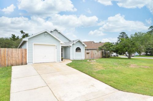 184 Lakeside Cir, Sanford, FL 32773-4516