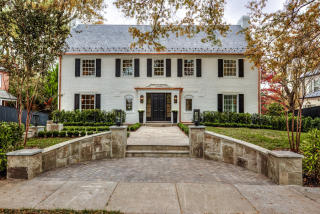 4940 Lowell St, Washington, DC 20016-2604