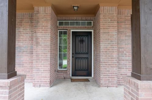 13608 Glen Mark Dr, Webberville, TX 78653-3771