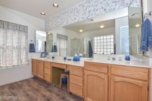 4208 Cielo Grande, Glendale AZ  85310-4093 exterior