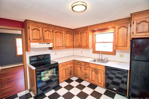 38 Burlington Ave, Bristol, CT 06010-4201