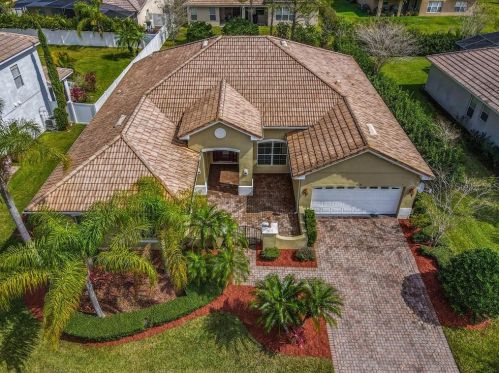 3566 Somerset Cir, Kissimmee, FL 34746-2873