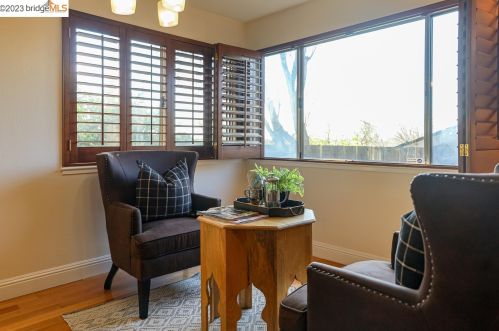 677 Briergate Way, Hayward CA  94544-7201 exterior