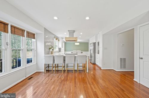 9625 Woodedge Dr, Springfield VA  22015-3017 exterior