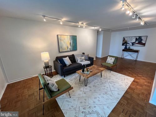 1919 Chestnut St, Philadelphia PA  19103-3401 exterior