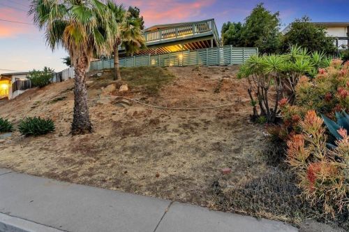 4006 Yale Ave, La Mesa CA  91941-7716 exterior