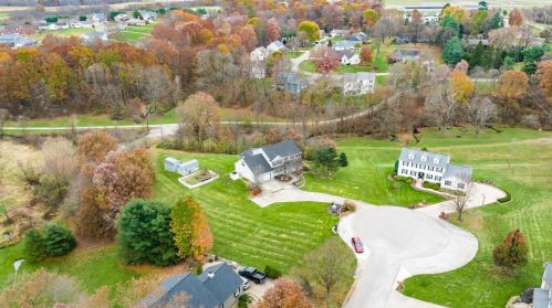 550 Spring Valley Dr, Zanesville OH  43701-0805 exterior