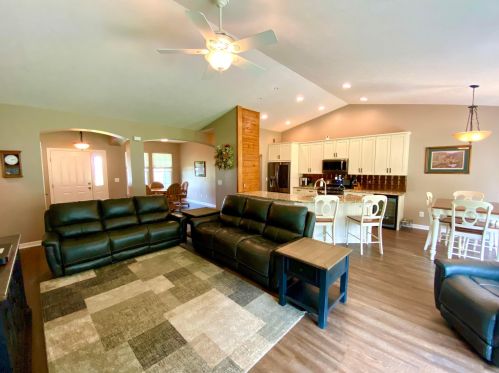 386 Shawnee Loop, Pataskala OH  43062-8179 exterior