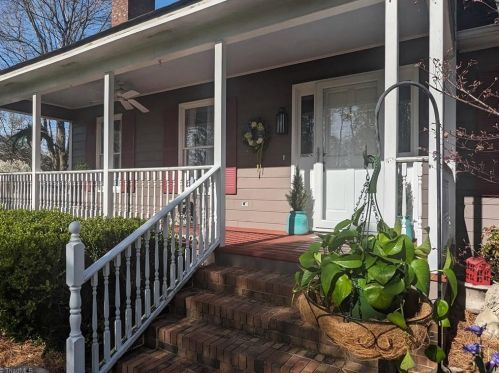 5403 Eckerson Rd, Greensboro, NC 27405-9571