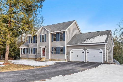 5 Lynwood Rd, Raymond, NH 03077-1876