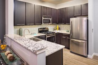 4000 Riverside Station Blvd, Secaucus NJ  07094-4411 exterior