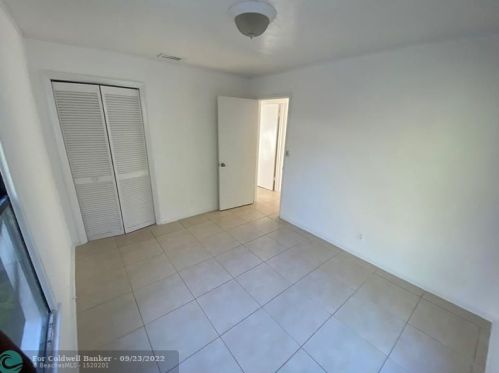 717 57th St, West Palm Beach FL  33407-2515 exterior