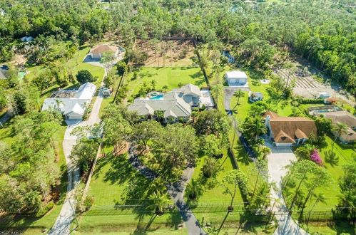6610 Sable Ridge Ln, Naples FL  34109-0526 exterior